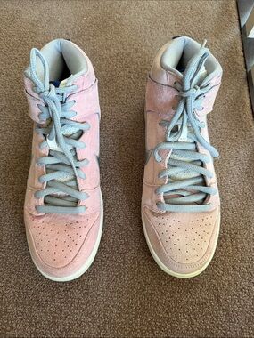 Men’s Concepts x Nike SB Dunk High 'When Pigs Fly' Sneakers